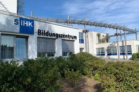 Außenansicht der Bildungsstätte der SIHK Akademie in Hagen.